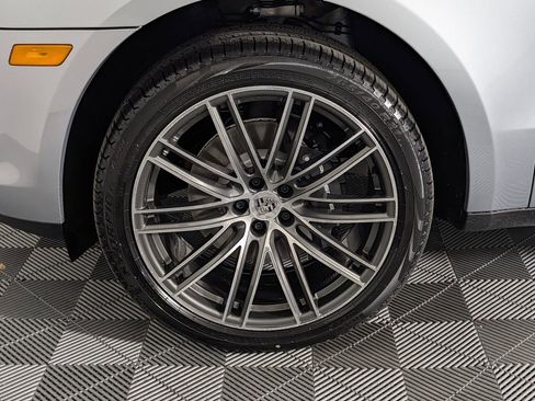 New 2026 Porsche Macan image 11