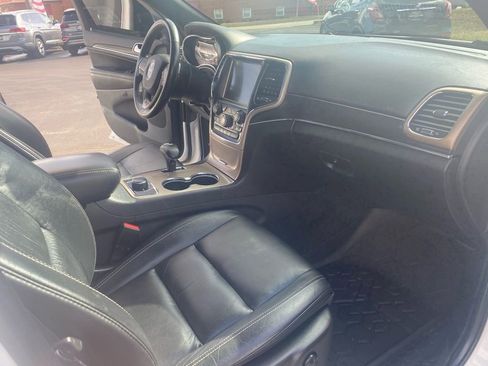 Used 2015 Jeep Grand Cherokee Limited w/ Trailer Tow Group IV image 28