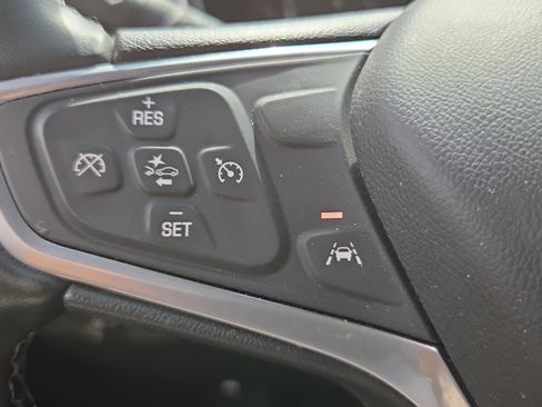 Used 2023 Chevrolet Equinox LT image 31