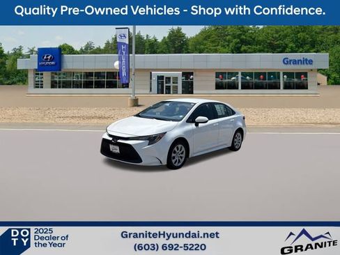 Used 2022 Toyota Corolla LE FWD image 1