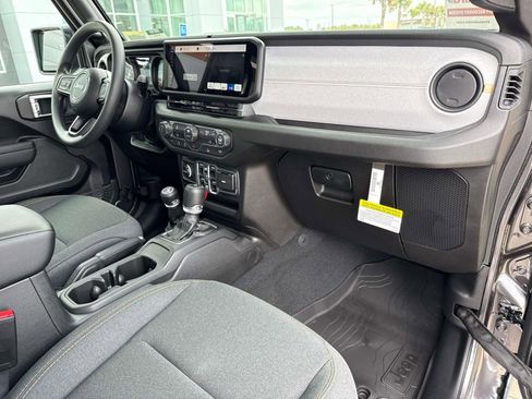 New 2026 Jeep Gladiator Sport image 13