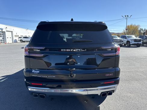 Used 2025 GMC Acadia Denali image 4