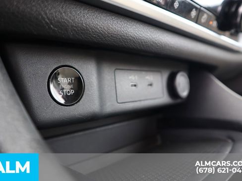 Used 2025 Nissan Rogue SV image 32