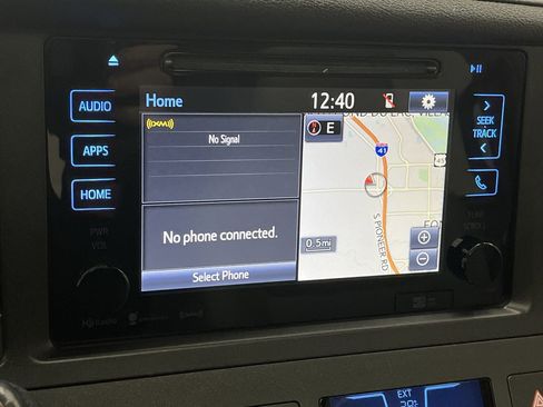 Used 2017 Toyota Sienna XLE Premium image 21