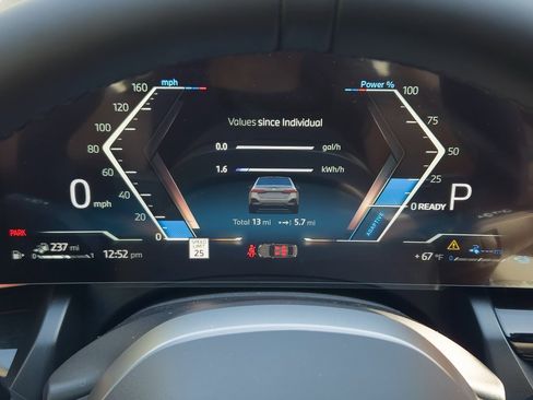 New 2026 BMW 550e xDrive image 16