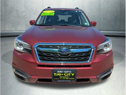 Used 2018 Subaru Forester 2.5i Limited AWD/4WD image 10