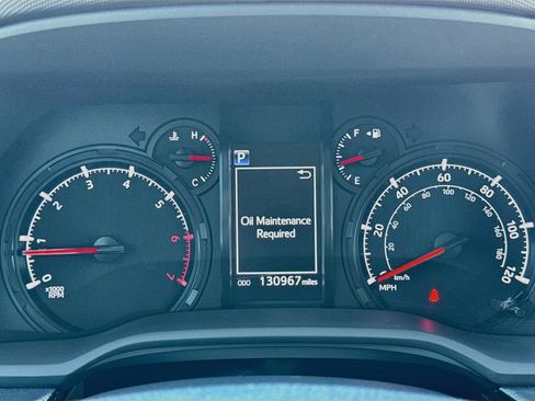 Used 2020 Toyota 4Runner SR5 Premium w/ Moonroof Package RWD image 14
