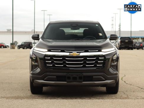 Used 2025 Chevrolet Equinox LT FWD image 2