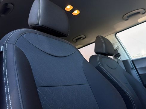 Used 2018 Kia Soul FWD image 19