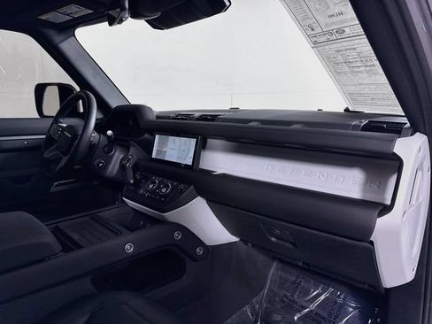 Certified 2024 Land Rover Defender 110 S AWD/4WD image 31