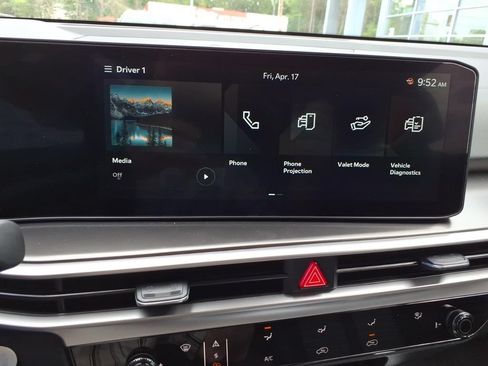 Certified 2026 Kia Sorento LX FWD image 17