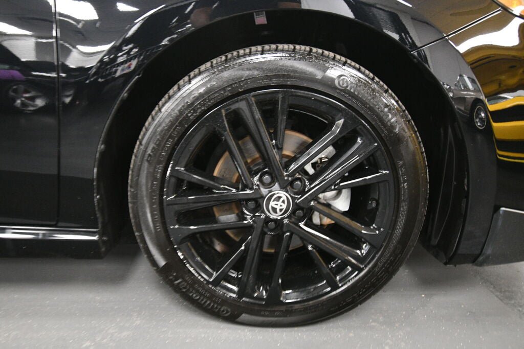 Used 2025 Toyota Camry SE w/ Convenience Package AWD/4WD image 29