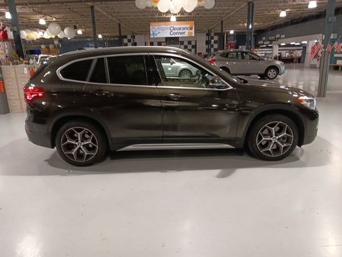 Used 2018 BMW X1 xDrive28i w/ Convenience Package AWD/4WD image 5