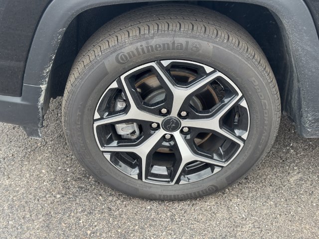 Certified 2025 Jeep Compass Limited AWD/4WD image 10