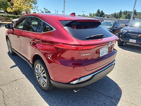 Used 2022 Toyota Venza Limited w/ Advanced Technology Package AWD/4WD image 3