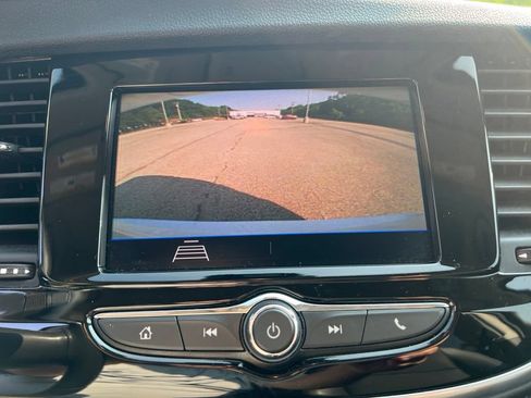 Used 2022 Buick Encore Preferred w/ Safety Package AWD/4WD image 25