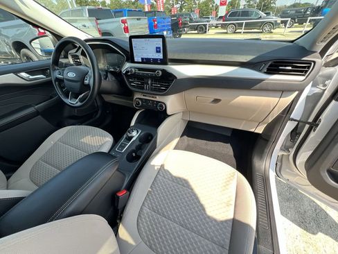 Used 2021 Ford Escape SE image 34