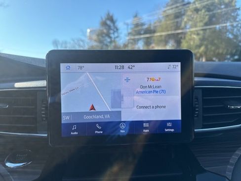 Used 2024 Ford Explorer Limited image 18