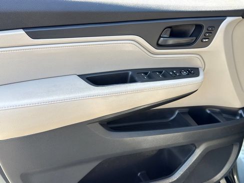 Used 2018 Honda Odyssey EX-L image 18