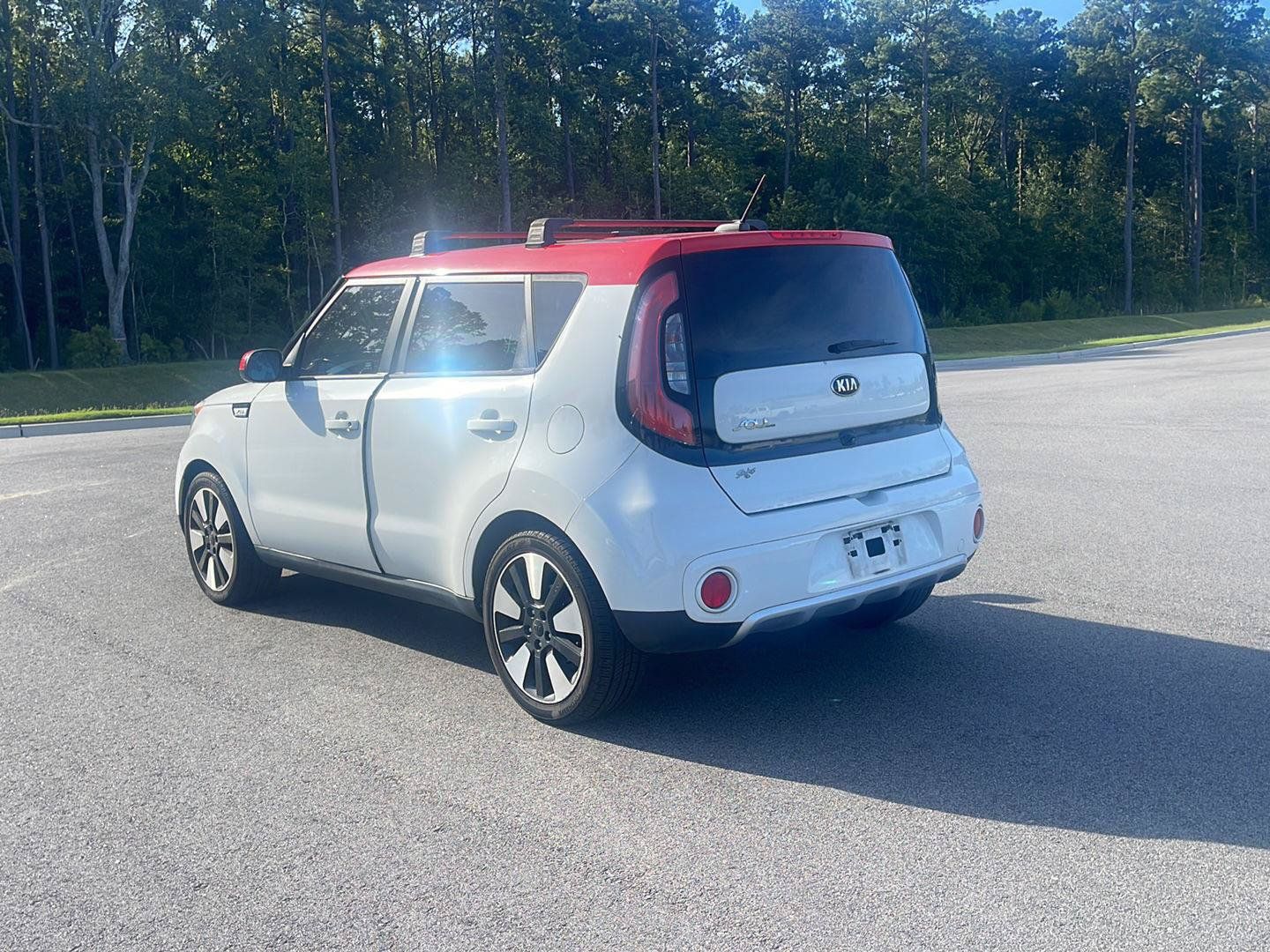 Used 2017 Kia Soul + w/ Designer's Package FWD image 5