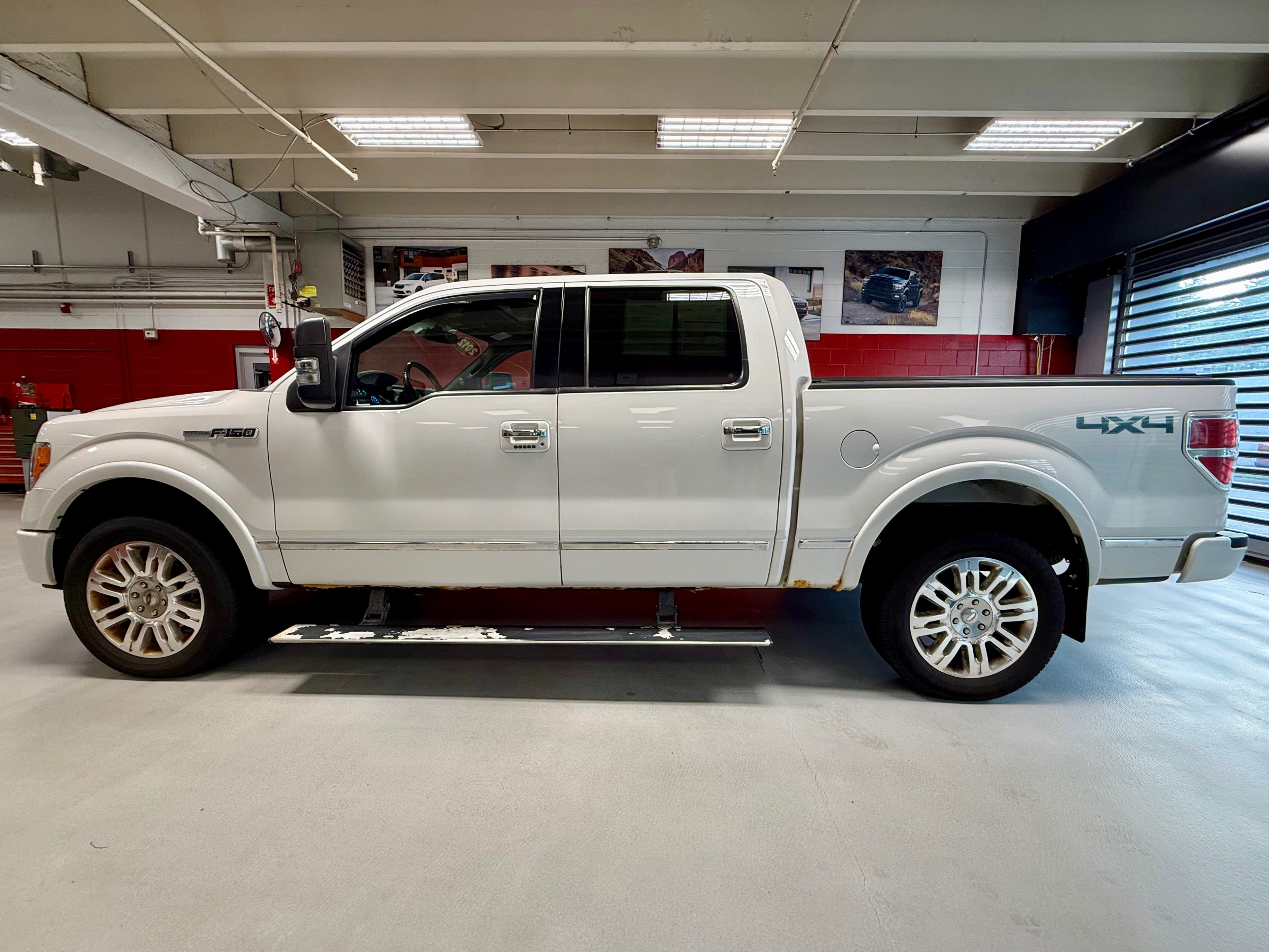 Used 2012 Ford F150 Platinum AWD/4WD image 2