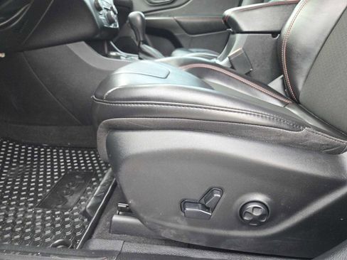 Used 2019 Jeep Cherokee Trailhawk w/ Comfort/Convenience Group image 24