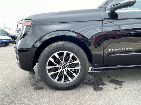 Used 2025 Ford Expedition Max Platinum AWD/4WD image 32