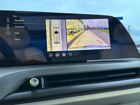 New 2026 Cadillac Vistiq Sport image 27