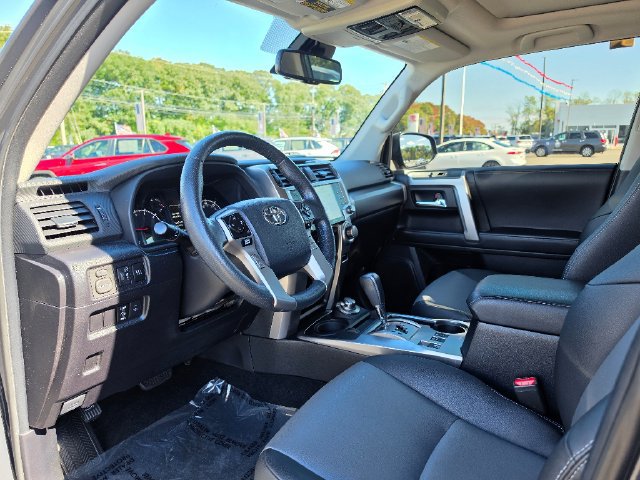 Used 2024 Toyota 4Runner SR5 Premium w/ Moonroof Package AWD/4WD image 20