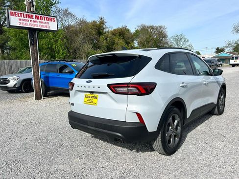 Used 2025 Ford Escape ST-Line image 2