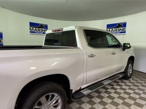 Used 2019 Chevrolet Silverado 1500 High Country w/ Technology Package image 2