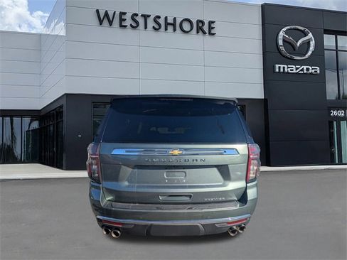 Used 2024 Chevrolet Suburban Premier image 4