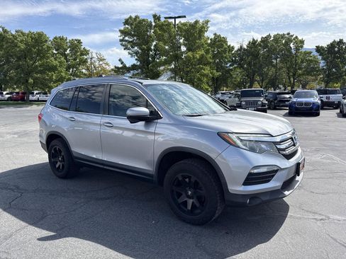 Used 2017 Honda Pilot EX-L image 2