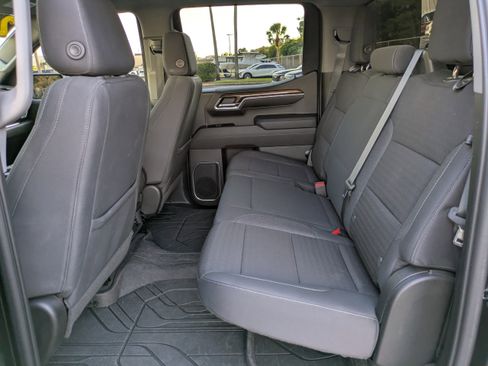 Used 2022 Chevrolet Silverado 1500 RST image 12