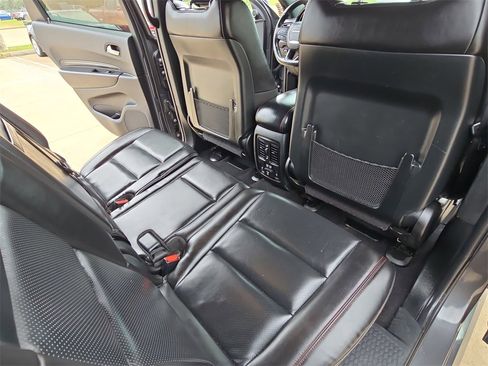 Used 2024 Dodge Durango GT image 11