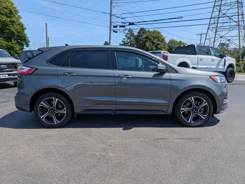 Used 2022 Ford Edge ST AWD/4WD image 3
