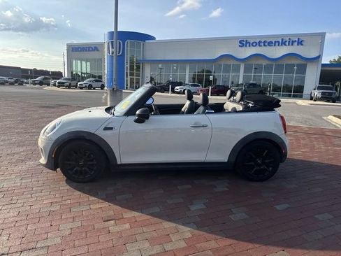 Used 2019 MINI Cooper Convertible w/ Signature Upholstery Package FWD image 3