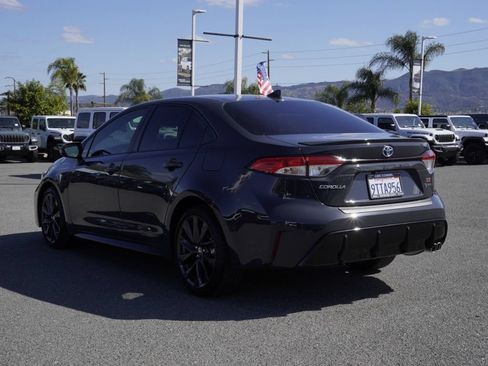 Used 2025 Toyota Corolla SE w/ SE Premium Package FWD image 6