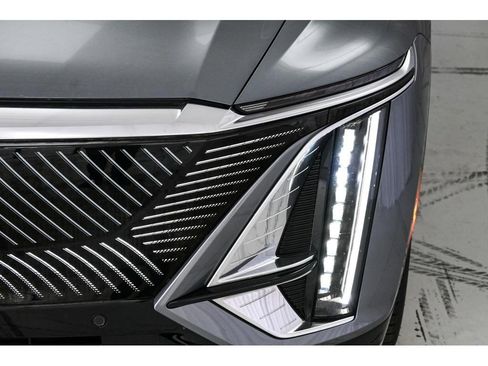 Used 2023 Cadillac Lyriq 2WD image 25