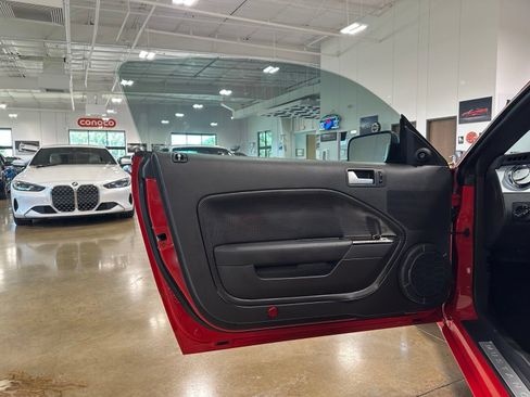 Used 2007 Ford Mustang GT Premium RWD image 12