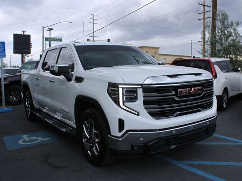 Used 2023 GMC Sierra 1500 SLT w/ SLT Premium Package image 11