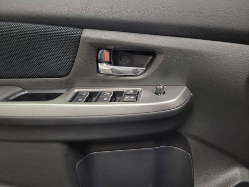 Used 2017 Subaru Crosstrek 2.0i Premium image 19