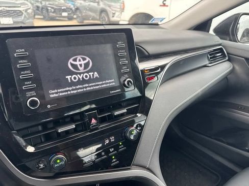 Used 2024 Toyota Camry SE AWD/4WD image 11