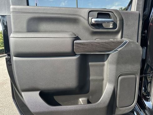 Used 2023 Chevrolet Silverado 2500 LTZ image 20