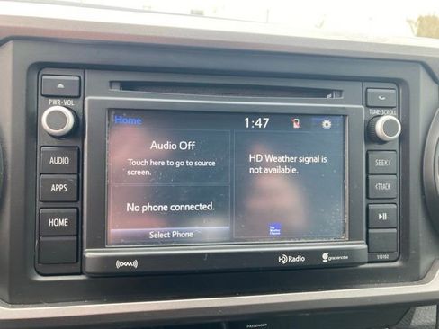 Used 2016 Toyota Tacoma SR5 w/ SR5 Appearance Package (SN) image 31