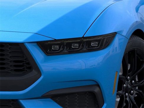 New 2025 Ford Mustang Coupe image 18
