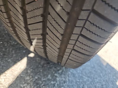 Used 2024 Nissan Rogue SL image 11