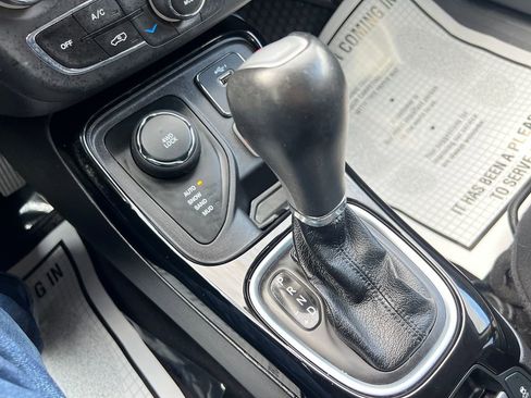 Used 2020 Jeep Compass Altitude image 21