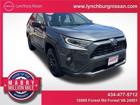 Used 2021 Toyota RAV4 XLE w/ Convenience Package AWD/4WD image 1