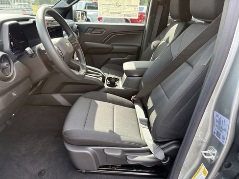 New 2026 Chevrolet Colorado W/T w/ WT Custom Package AWD/4WD image 9